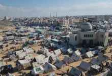 الاحتلال يعلن المواصي مركزًا للتهجير القسري برعاية إماراتية