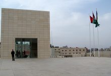 السلطة الفلسطينية وسيناريو "العمالة الصريحة"