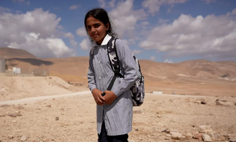 الجيش الإسرائيلي ينضم إلى حرب المستوطنين لتهجير البدو الفلسطينيين