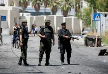 الفلسطينيون يواجهون المحو والسلطة في عالم موازٍ