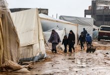 البرد القارس والأمطار تضاعف معاناة نازحي غزة وسط صمت دولي