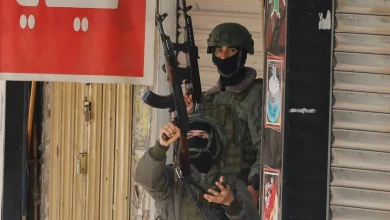 صحيفة: عدوان الاحتلال في جنين شجع أمن السلطة على حصار مخيمها