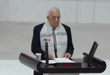 عباس بين إعلان اعتزامه زيارة غزة والتخلي الكامل عن أهلها