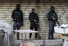 الغارديان: السلطة في جنين تسعى لإثبات وجودها على حساب الشعب