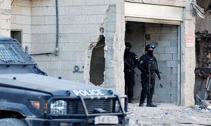 حقوقي: الاحتلال لن يقبل بالسلطة إلا كخادم له