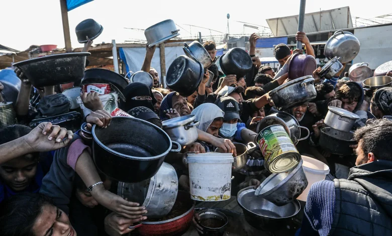 Axios: إسرائيل تتجاهل عمدا التداعيات الكارثية لوقف عمل أونروا في غزة