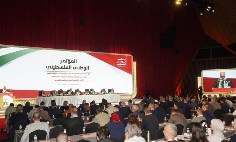 منع سفر وملاحقات أمنية.. السلطة تواجه معارضيها بعد المؤتمر الوطني الفلسطيني