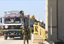 ابتزاز غزة.. رسوم باهظة لدخول الشاحنات بإشراف السلطة