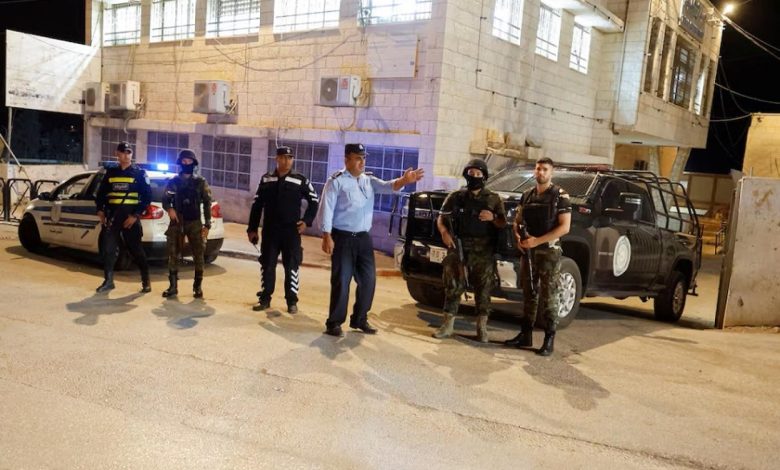 محللون: أجهزة أمن السلطة الفلسطينية تمهد لاقتحامات الاحتلال في الضفة
