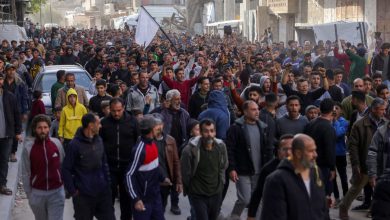 الفصائل بغزة: الحراك المشبوه وراء تراجع الاحتلال عن التفاوض