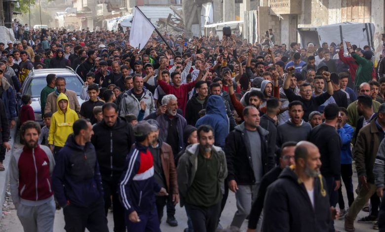 الفصائل بغزة: الحراك المشبوه وراء تراجع الاحتلال عن التفاوض