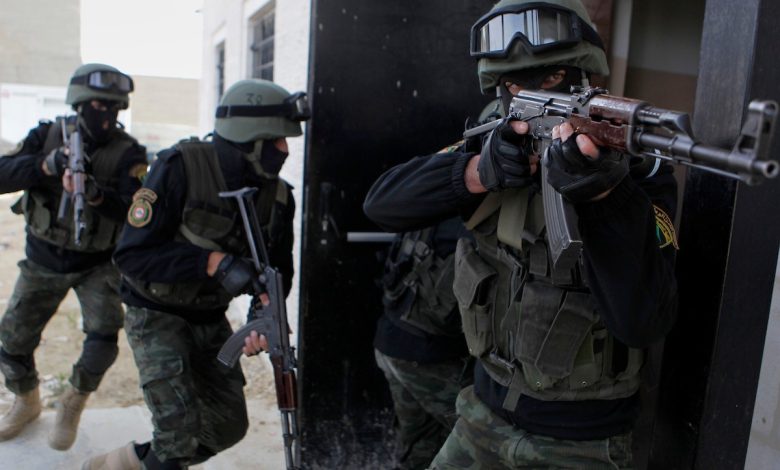 محللون: إسرائيل تسعى لتفكيك السلطة الفلسطينية دليل على فسادها وضعفها