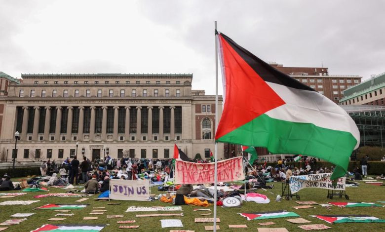 ضابطة الاستخبارات الإسرائيلية تحرض ضد دعم فلسطين في جامعة كولومبيا