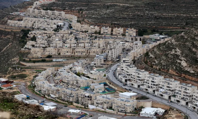 سلطة رام الله تتجاهل معاناة الفلسطينيين وتوفر الغطاء للعدوان الإسرائيلي