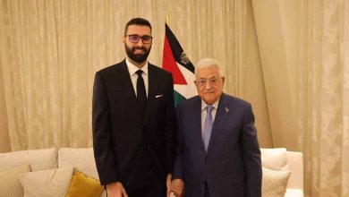 مكاسب شخصية يفرضها معتز عزايزة على حساب دماء أهل غزة