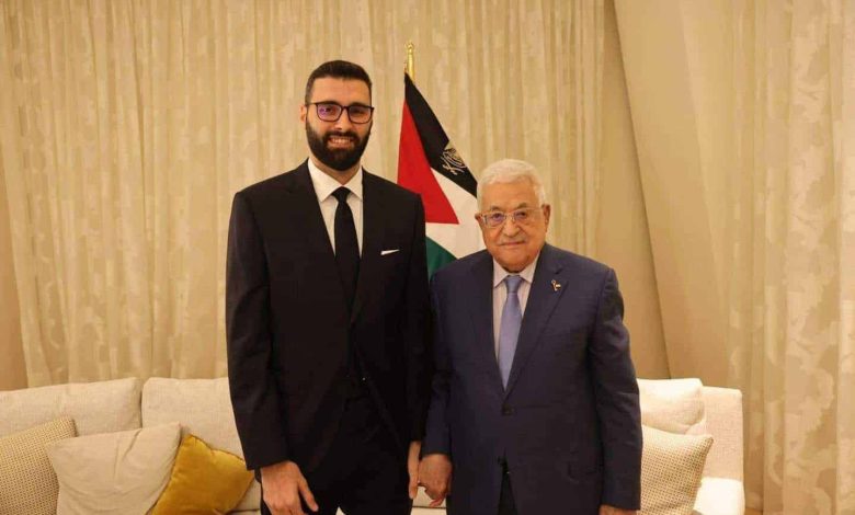 مكاسب شخصية يفرضها معتز عزايزة على حساب دماء أهل غزة