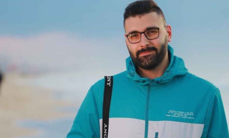 معتز عزايزة.. أرزقي توثيق المأساة في غزة واستثمار المعاناة