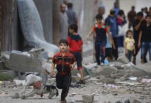 أطفال غزة يُبادون.. أكثر من 16 ألف شهيد منذ بدء العدوان