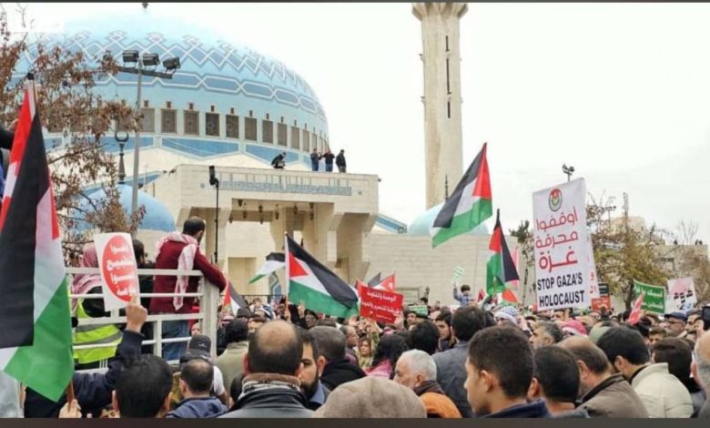 بدلًا من محاكمة الاحتلال.. الأردن يلاحق منتقدي ترامب ويستثمر في مآسي غزة