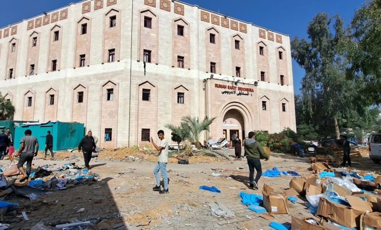 تصعيد إجرامي.. الاحتلال يوسع دائرة إبادة المستشفيات في قطاع غزة