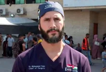 محمد طاهر.. جراح أعاد ذراع طفلة في غزة وتلقّى تهديدًا بالقتل