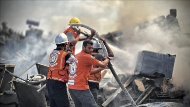 الاحتلال ينهك الدفاع المدني في غزة بشح الوقود والقصف المتواصل