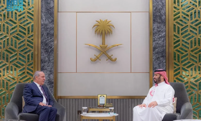 حسين الشيخ في السعودية: طموحات خلافة عباس وتحريض على حماس