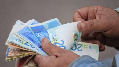 الاحتلال يستخدم العملة كسلاح.. وسلطة النقد تتفرج على انهيار غزة