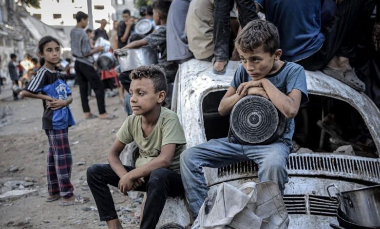 مجاعة غزة مستمرة.. وشبكة أفيخاي تروّج للأكاذيب وتخدم التجويع