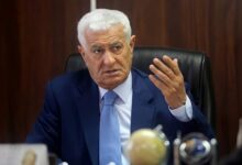 الاحتلال الإسرائيلي يلاحق عباس زكي لدعمه المقاومة الفلسطينية