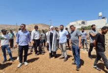 الاحتلال والسلطة يتعاونان لتفريغ الضفة من الفلسطينيين