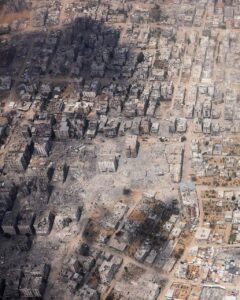 صور جوية تكشف الدمار الهائل وتدمير أحياء كاملة في قطاع غزة