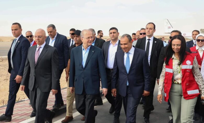 محمد مصطفى يزور معبر رفح.. مسرحية إعلامية بلا حلول حقيقية