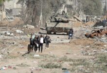 صور التعري القسري في غزة… بين دعاية الاحتلال والانحدار الأخلاقي لشبكة أفيخاي