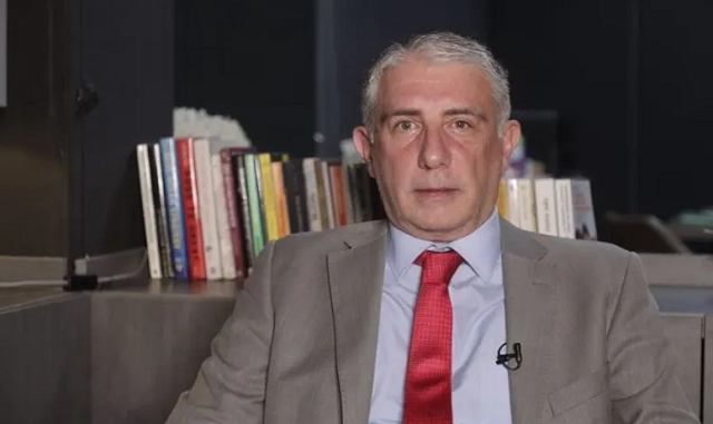 نضال السبع.. بوق رخيص للاحتلال لتقويض روح المقاومة وتشويه إنجازاتها