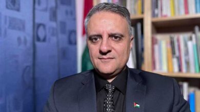 الشارع الفلسطيني يسخر من جمال نزال بعد تصريحاته المثيرة للجدل