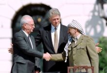بين أوسلو والدوحة: الفروق بين وفدي التفاوض وأثرها على مستقبل الفلسطينيين