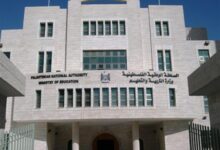 تقليم المناهج وترويض الإذاعة المدرسية: السلطة منشغلة بالرمزية والدعاية