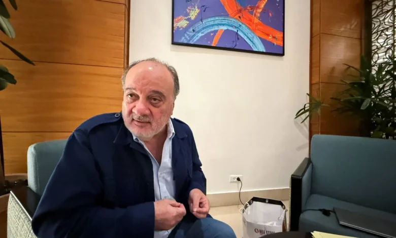 مُنفى 4 سنوات.. ناصر القدوة يعود بمشروع تسوية يخدم الاحتلال