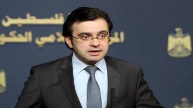 إيهاب بسيسو يحرج السلطة ويقترح مخرجًا لأزمة إدارة غزة