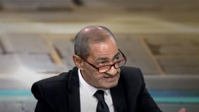 أسامة الدليل: صحفي المواقف المؤيدة للتطبيع ومعاداة المقاومة الفلسطينية