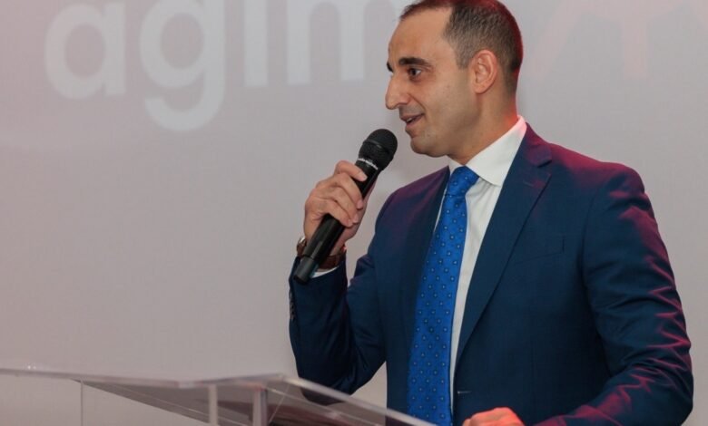 فضائح نظمي مهنا تطال نجله.. سامي يترك منصبه كسفير بعد 5 أشهر