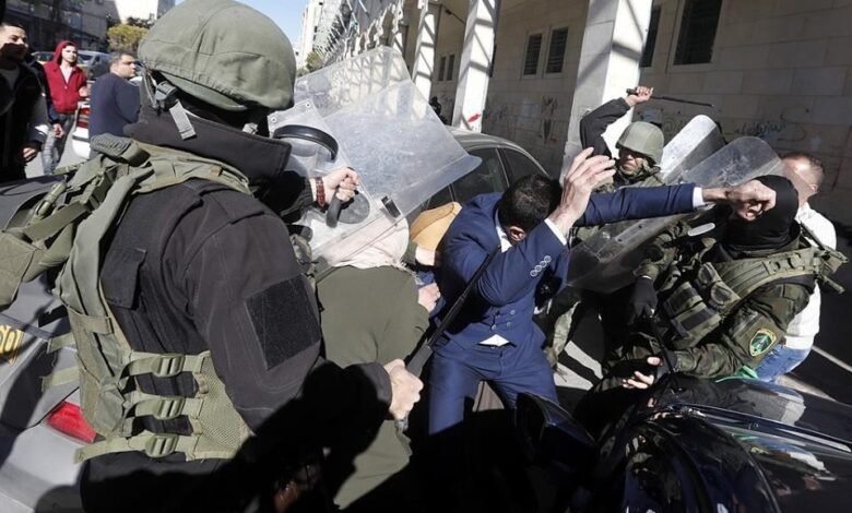 العمل النقابي الطلابي في الضفة هدف دائم لأمن السلطة خدمة للاحتلال