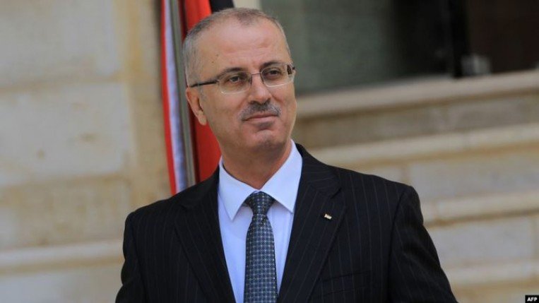 قيادي فتحاوي يفضح خفايا فساد حكومة رامي الحمد الله