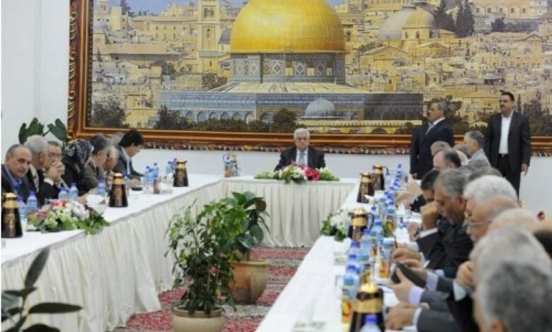 قيادي فتحاوي: دعوات الاستسلام هي ما يريده محمود عباس وشلته اللاشرعيين