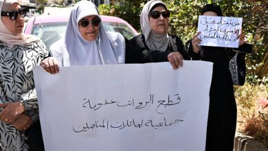 "أزمة الرواتب" تضع السلطة الفلسطينية أمام شبح الانفجار الشعبي
