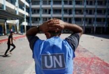 اللجنة المشتركة للاجئين تهاجم لازريني وتصعّد ضد سياسات الأونروا في غزة