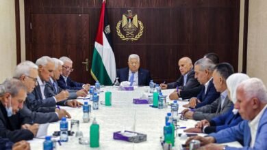 كيف أفشلت السلطة تشكيل لجنة التكنوقراط لإدارة غزة على مدار عامين؟