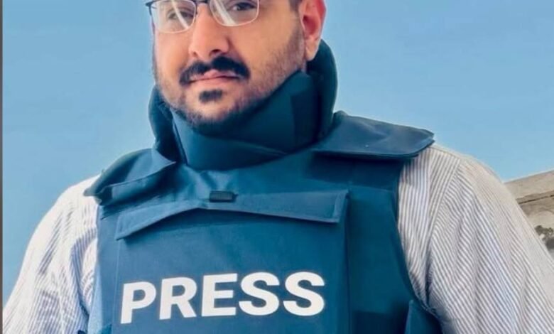 بين صفحاته وتعليقاته.. ضياء أبو عون ينشط في الذباب الإلكتروني لحركة فتح