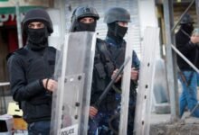 إضراب مفتوح وعزل انفرادي… ماذا يحدث داخل سجن الجنيد؟